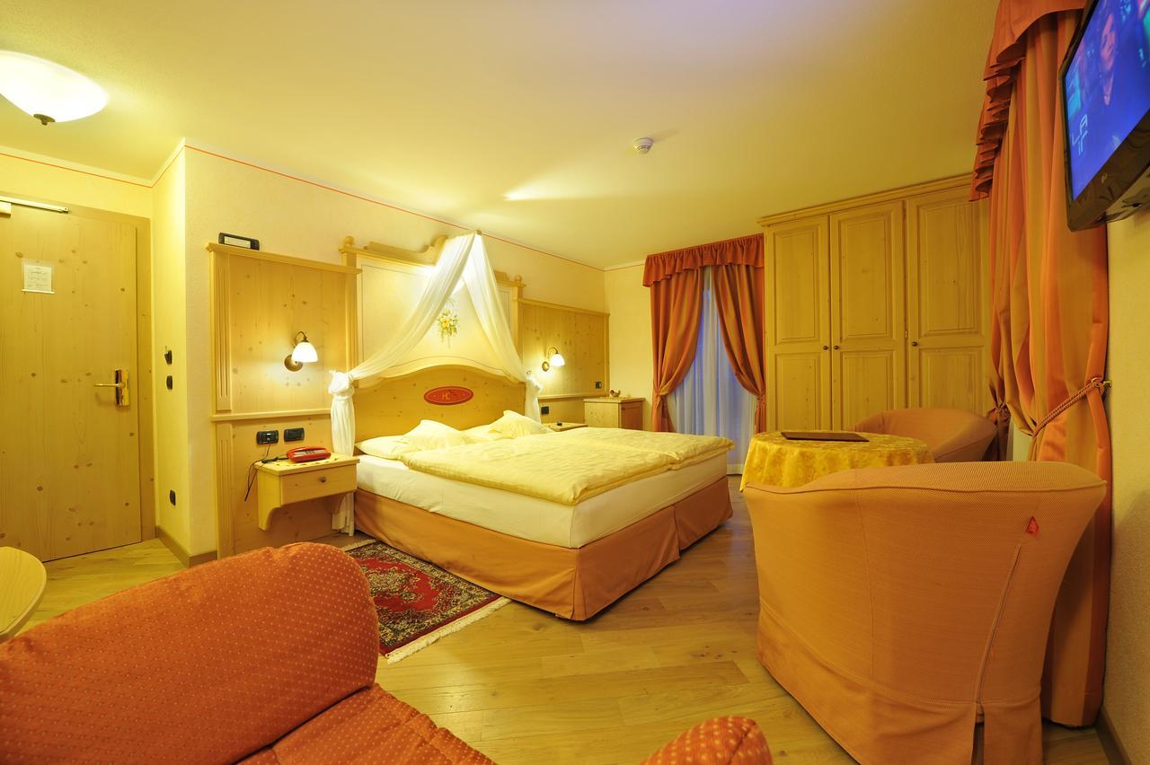 Hotel Ristorante Cassana Livigno Extérieur photo
