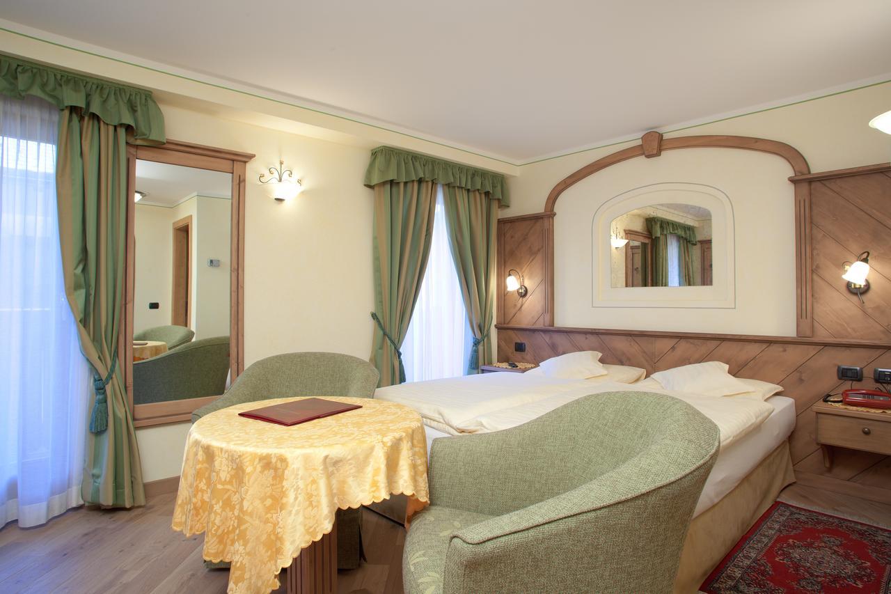 Hotel Ristorante Cassana Livigno Extérieur photo