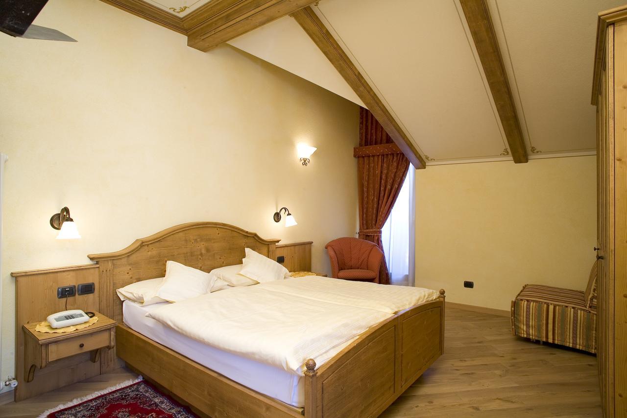 Hotel Ristorante Cassana Livigno Extérieur photo