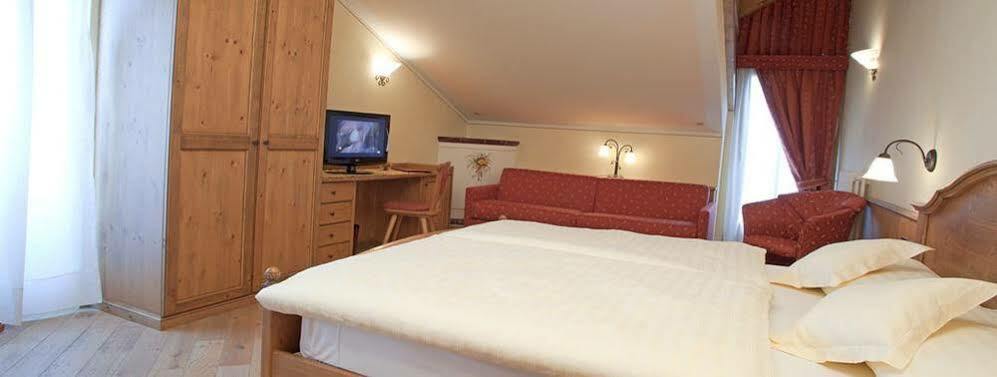 Hotel Ristorante Cassana Livigno Extérieur photo